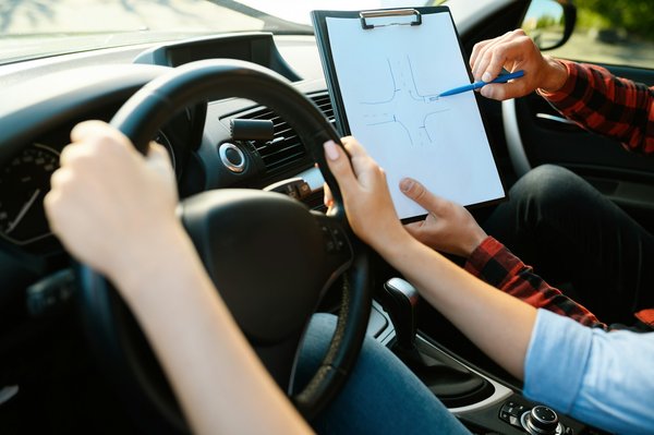 Auto-école en ligne pas chère : obtenez votre permis sans stress !